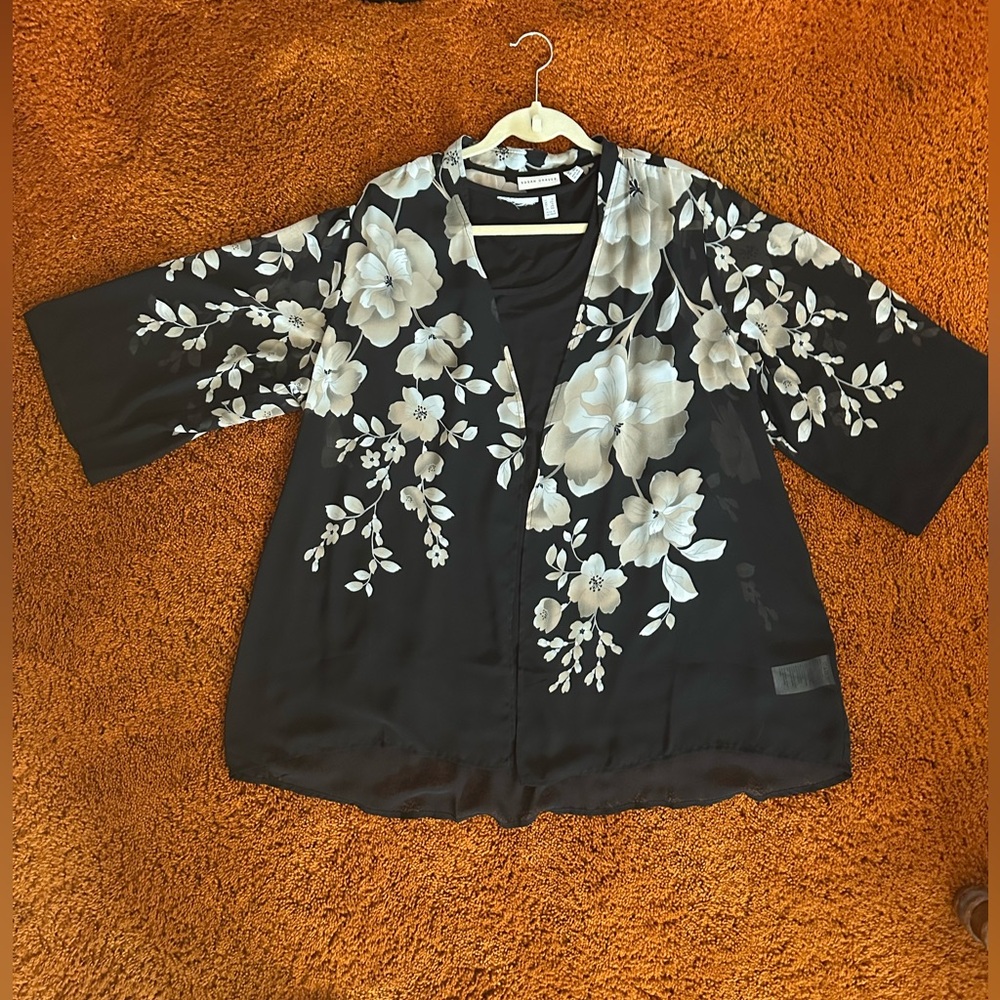 Susan Graver Black and Cream Floral Blouse